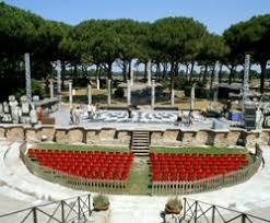 Teatro di Ostia Antik Tiyatrosu